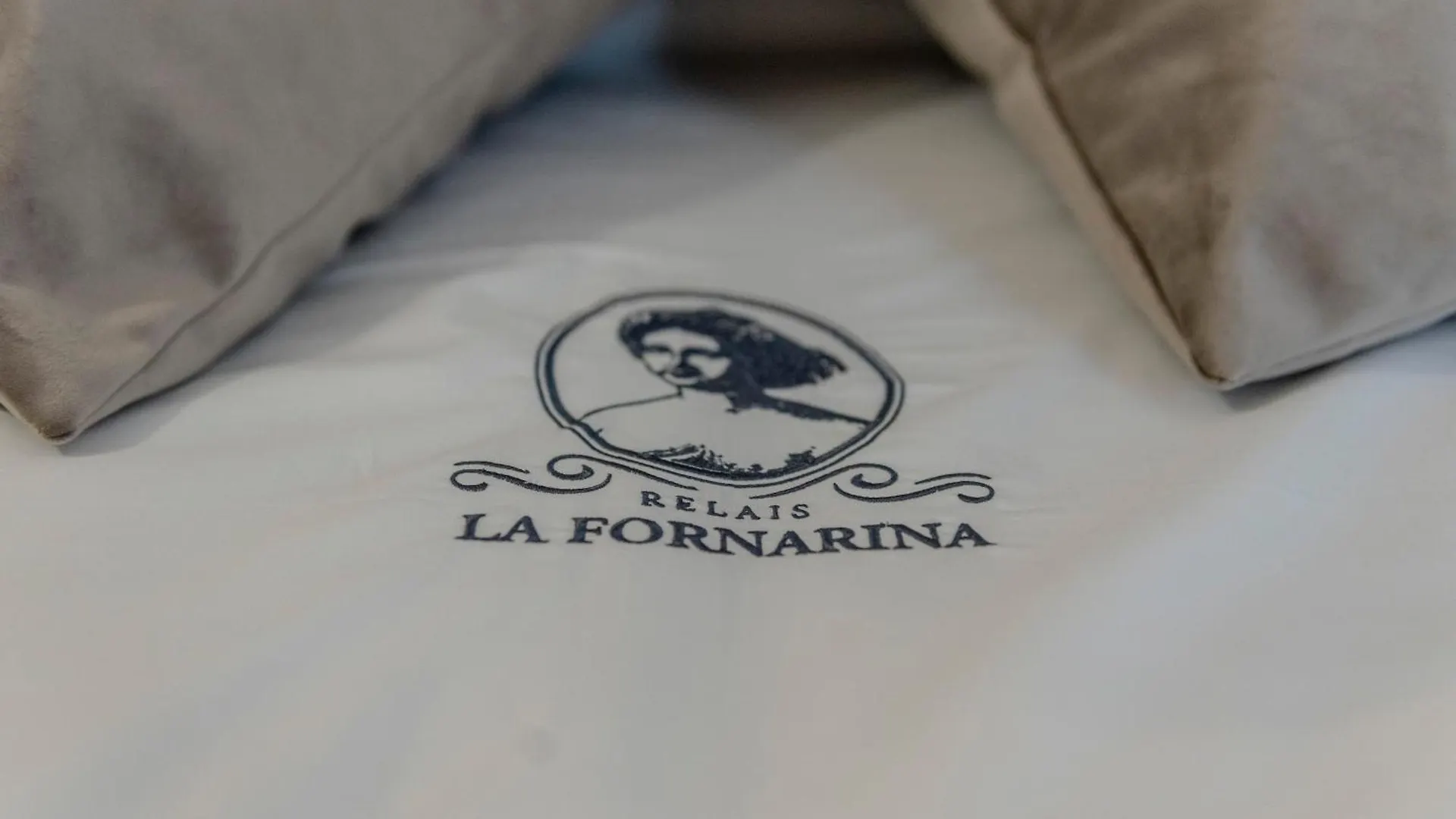 Relais La Fornarina 2 Bed and Breakfast Rome